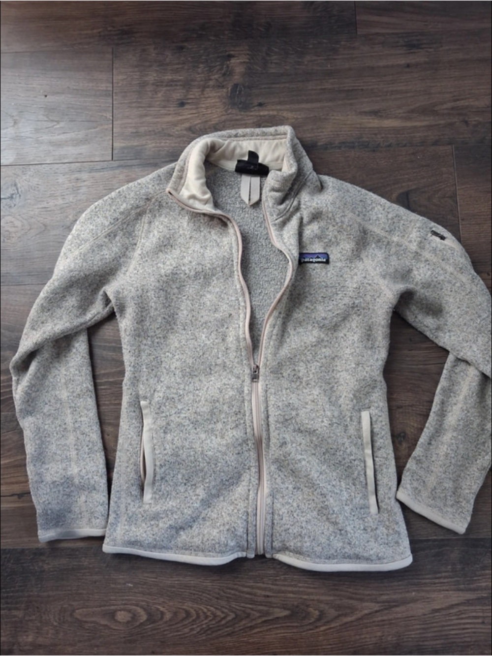 Patagonia Women’s Heather Light Gray Full-Zip Teddy Fleece Jacket